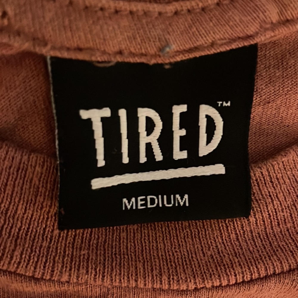 Tired Cat Call T-shirt - Picture 3 of 3